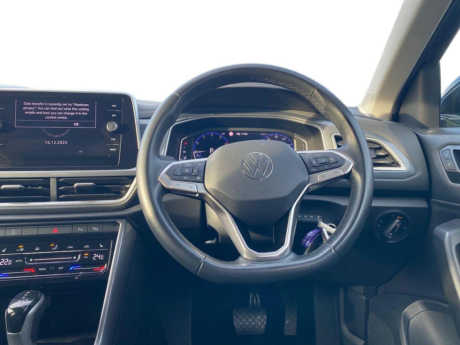 Used Volkswagen T-Roc 2022 for sale - 76986995: Photo 9