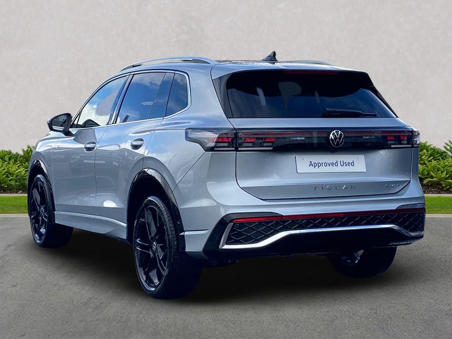 Used Volkswagen Tiguan 2025 for sale - 75999718: Photo 2