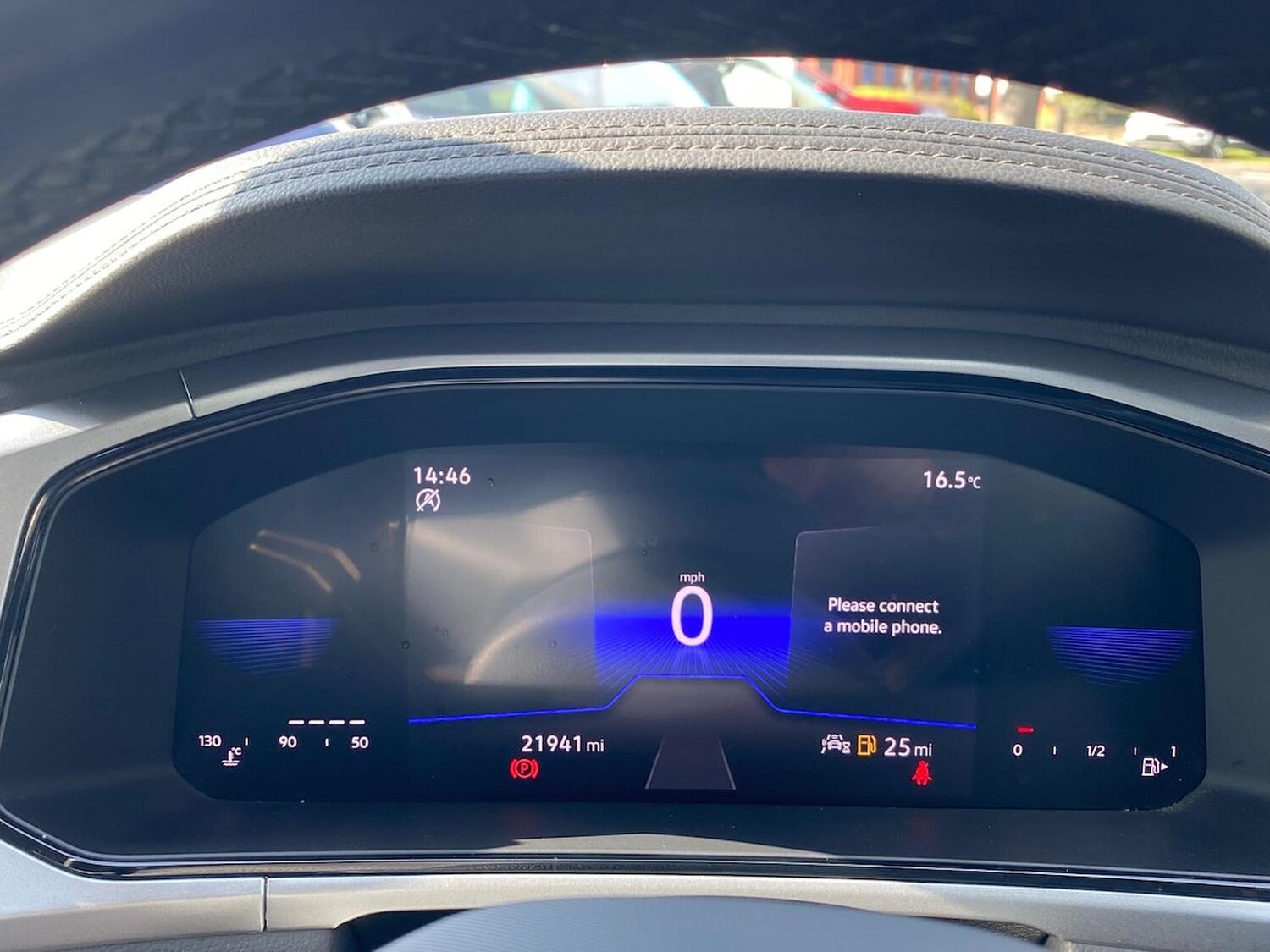 Used Volkswagen T-Roc 2023 for sale - 78195120: Photo 10