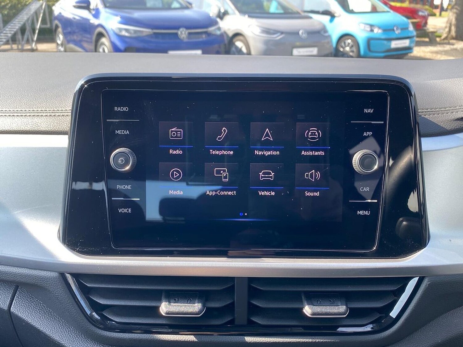 Used Volkswagen T-Roc 2023 for sale - 78195120: Photo 11