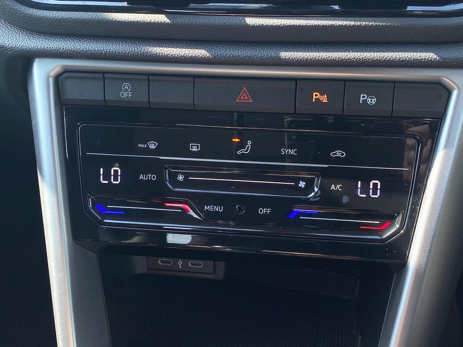 Used Volkswagen T-Roc 2023 for sale - 78195120: Photo 12