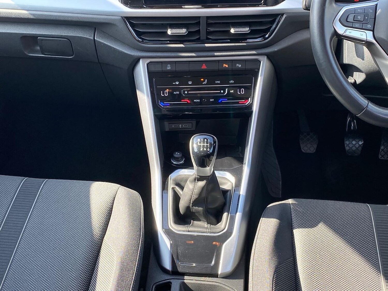 Used Volkswagen T-Roc 2023 for sale - 78195120: Photo 13