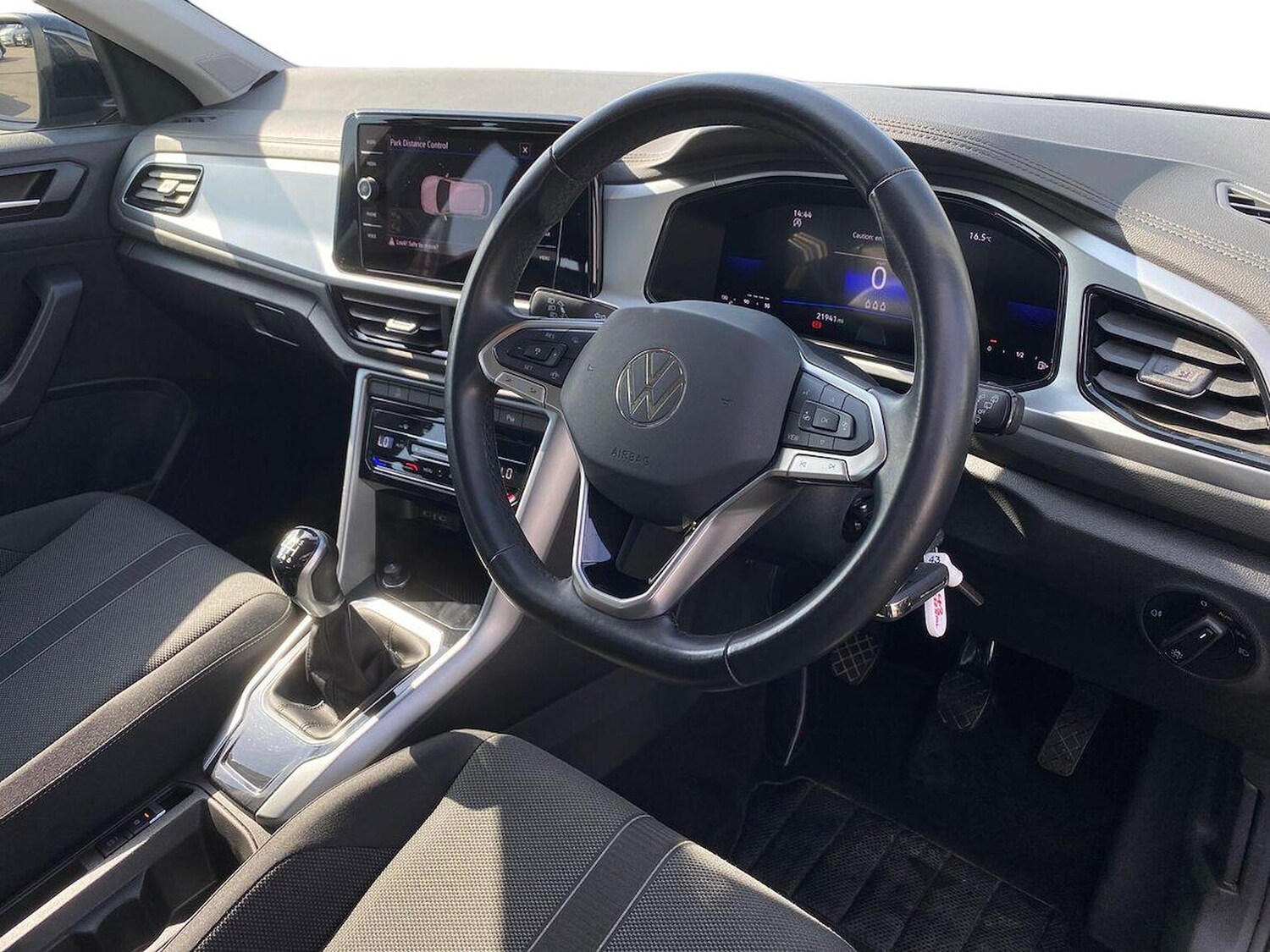 Used Volkswagen T-Roc 2023 for sale - 78195120: Photo 15