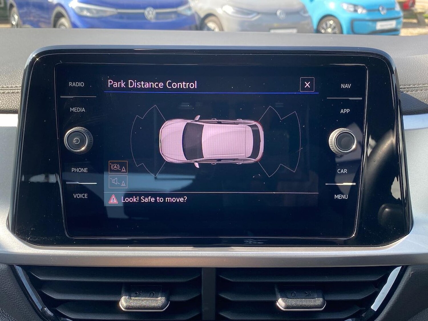 Used Volkswagen T-Roc 2023 for sale - 78195120: Photo 23