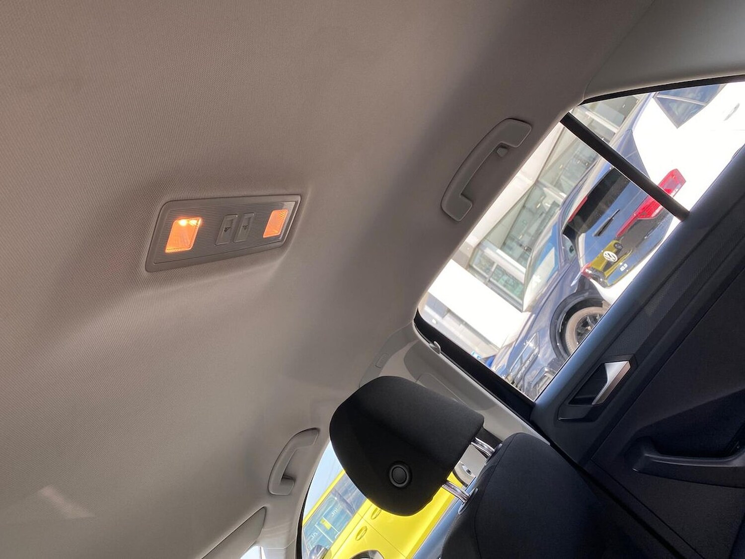 Used Volkswagen T-Roc 2023 for sale - 78195120: Photo 30