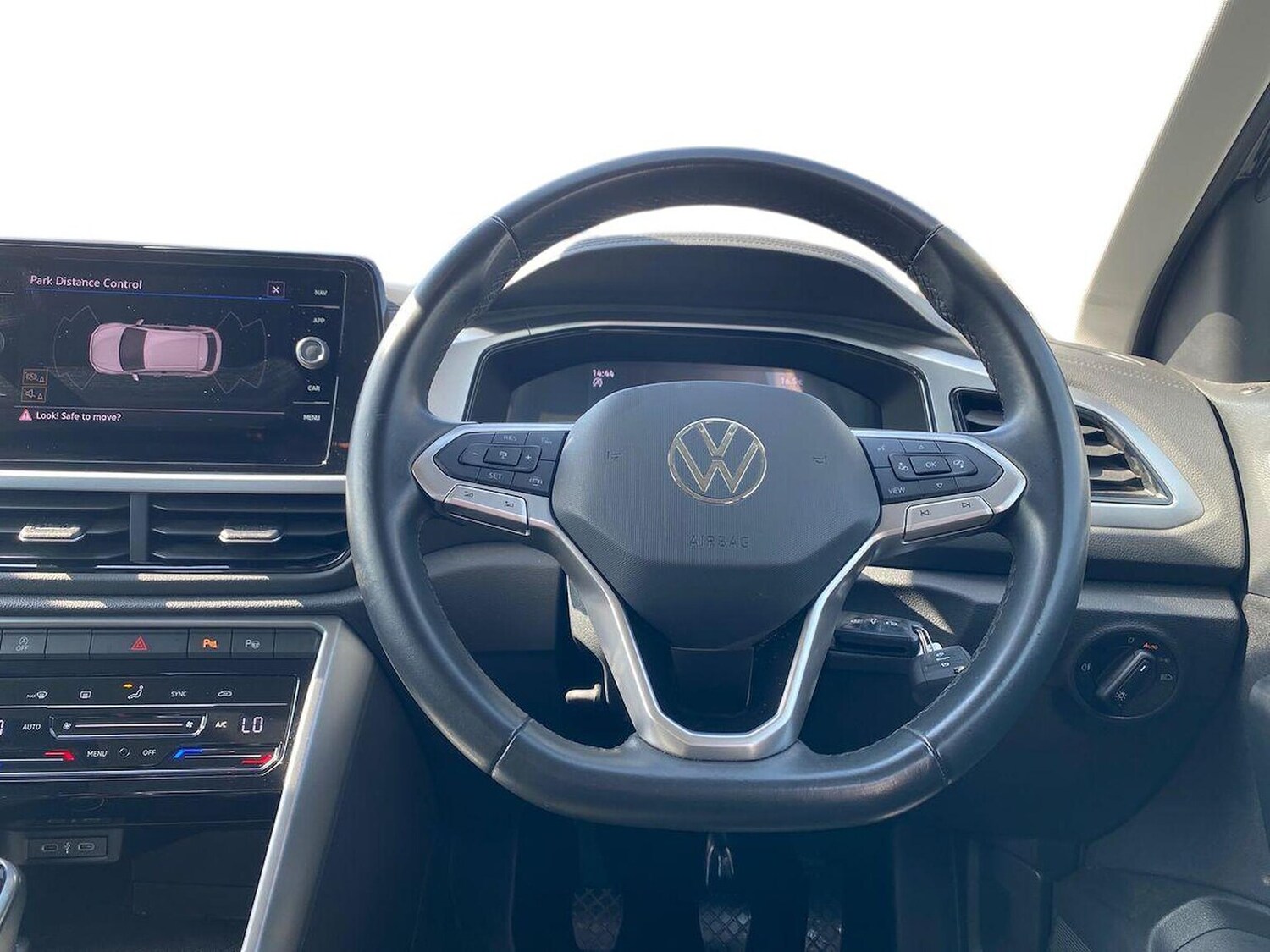 Used Volkswagen T-Roc 2023 for sale - 78195120: Photo 9