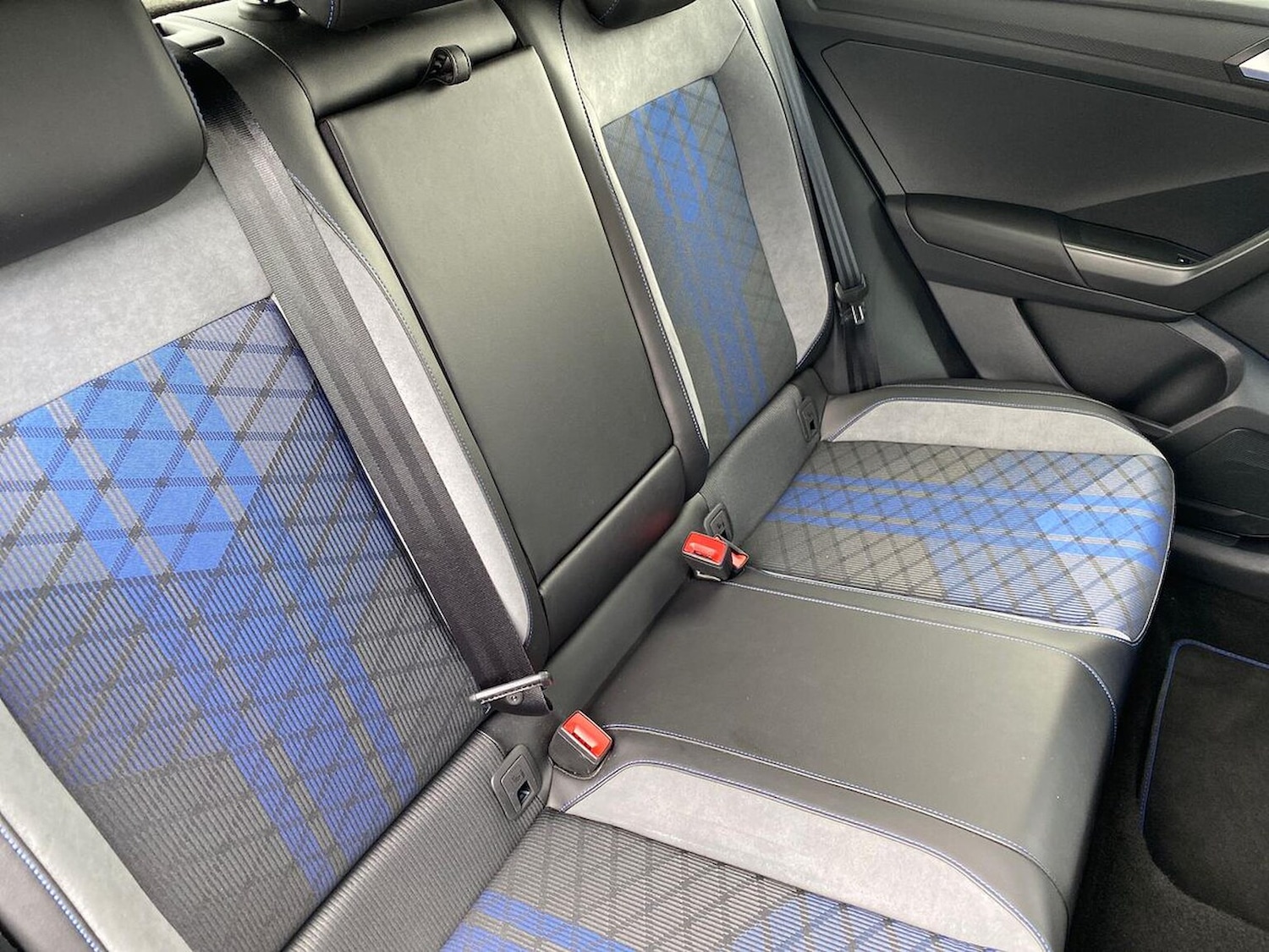 Used Volkswagen T-Roc 2023 for sale - 75971025: Photo 16