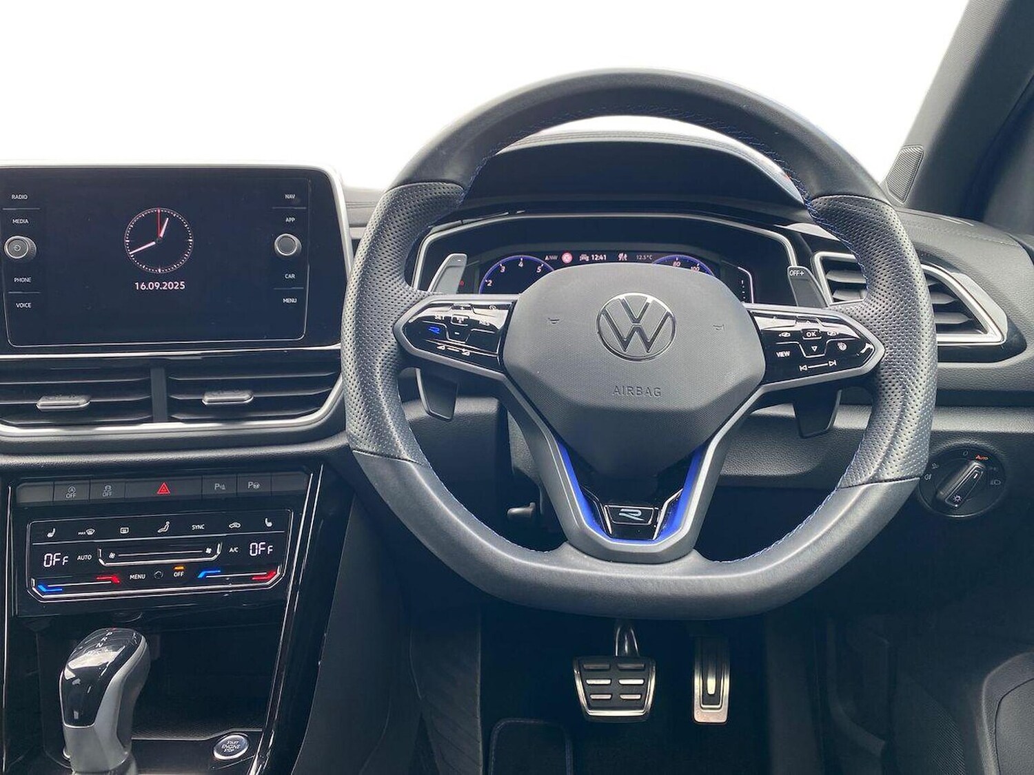 Used Volkswagen T-Roc 2023 for sale - 75971025: Photo 9