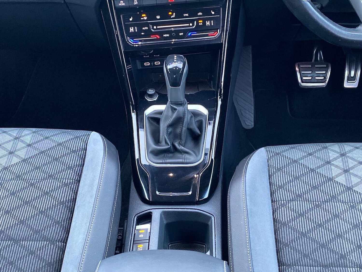 Used Volkswagen T-Roc 2022 for sale - 77688005: Photo 13