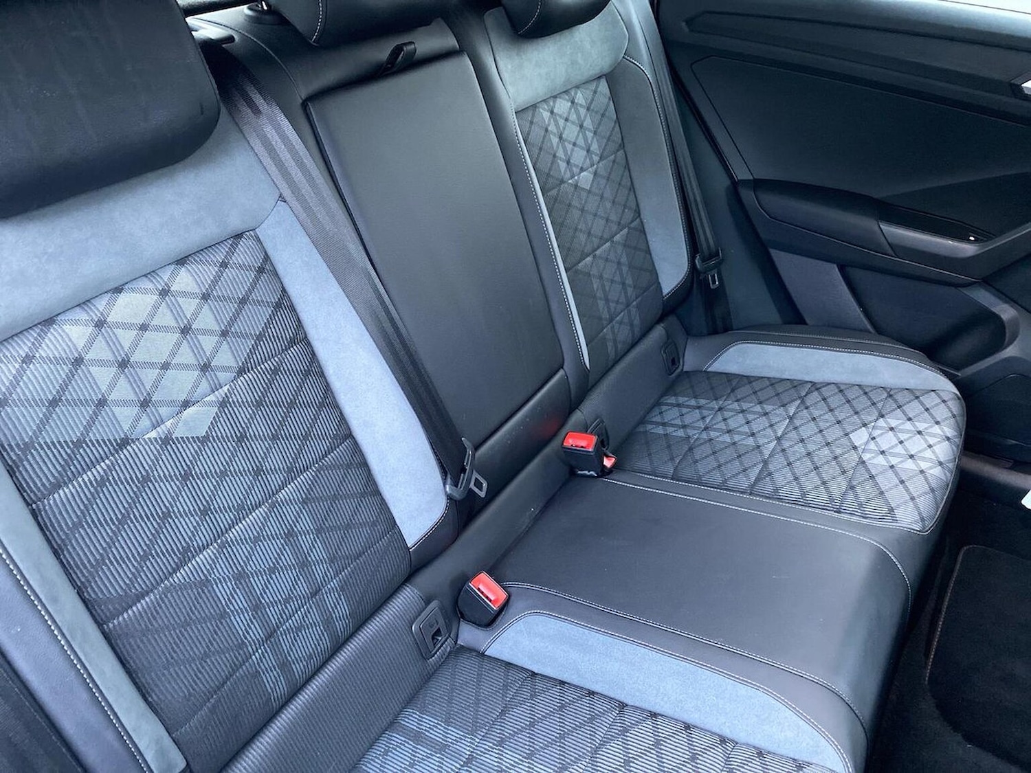 Used Volkswagen T-Roc 2022 for sale - 77688005: Photo 16