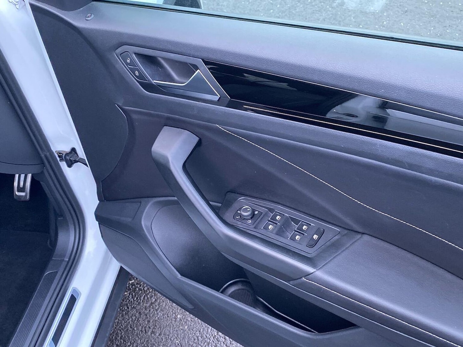 Used Volkswagen T-Roc 2022 for sale - 77688005: Photo 21