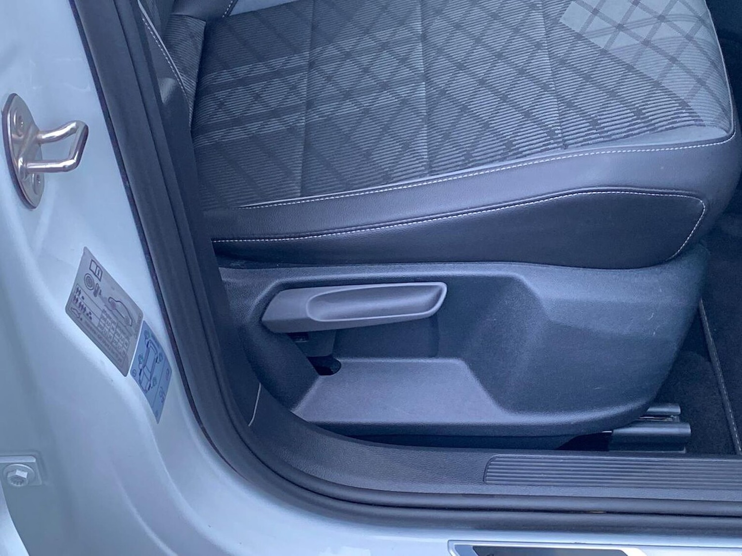 Used Volkswagen T-Roc 2022 for sale - 77688005: Photo 25