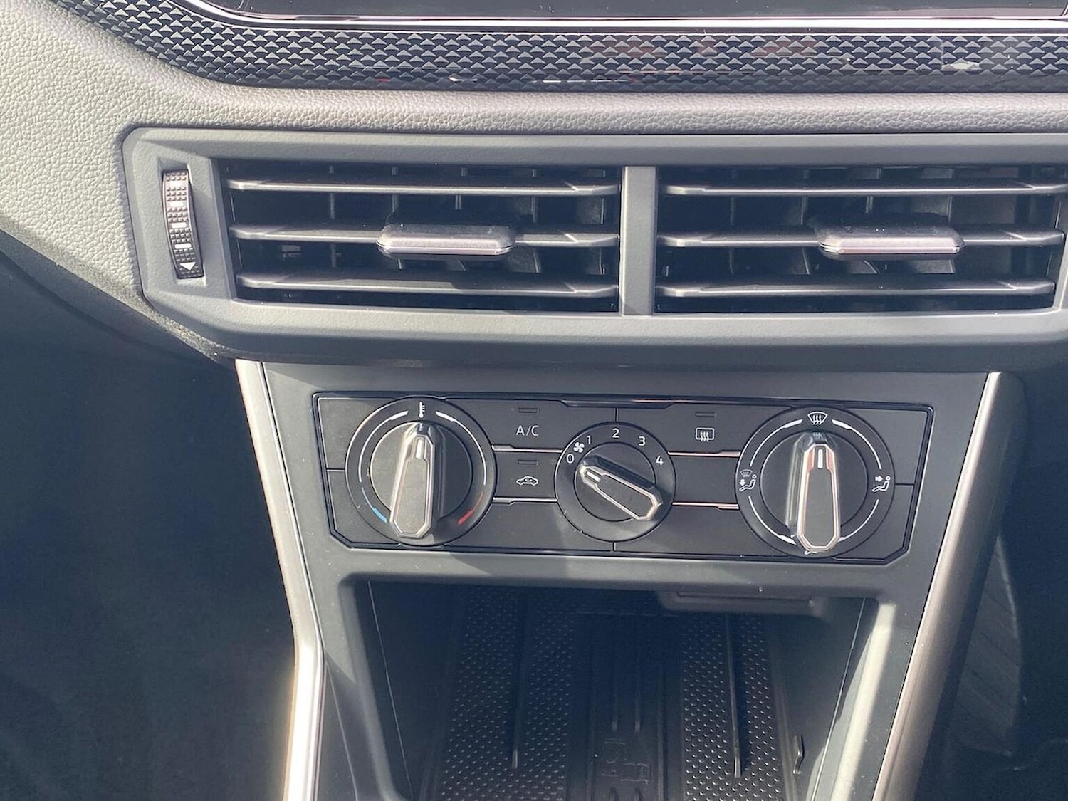 Used Volkswagen Taigo 2025 for sale - 76177603: Photo 12