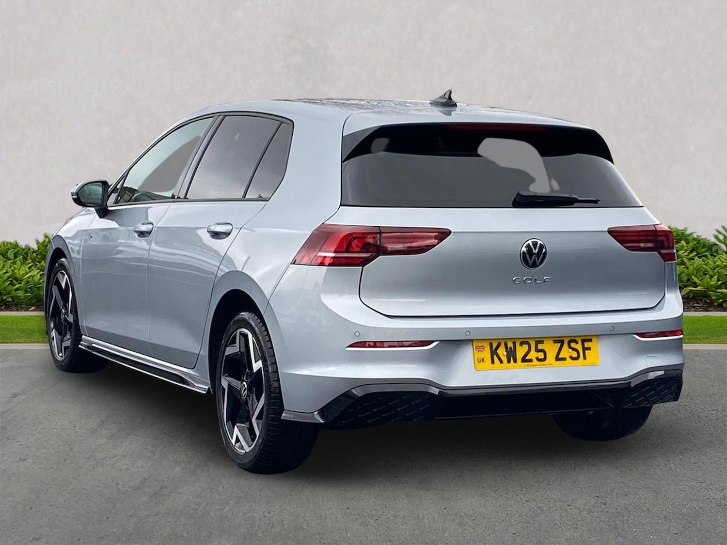 Used Volkswagen Golf 2025 for sale - 78176530: Photo 2