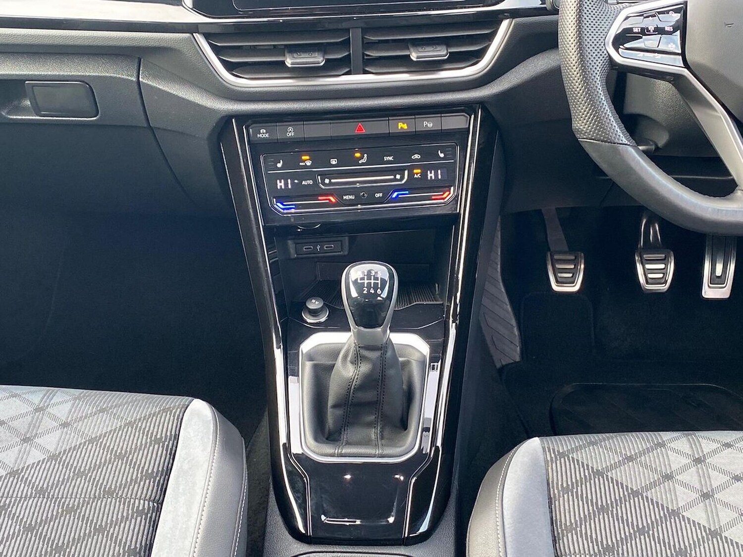 Used Volkswagen T-Roc 2022 for sale - 76571031: Photo 13