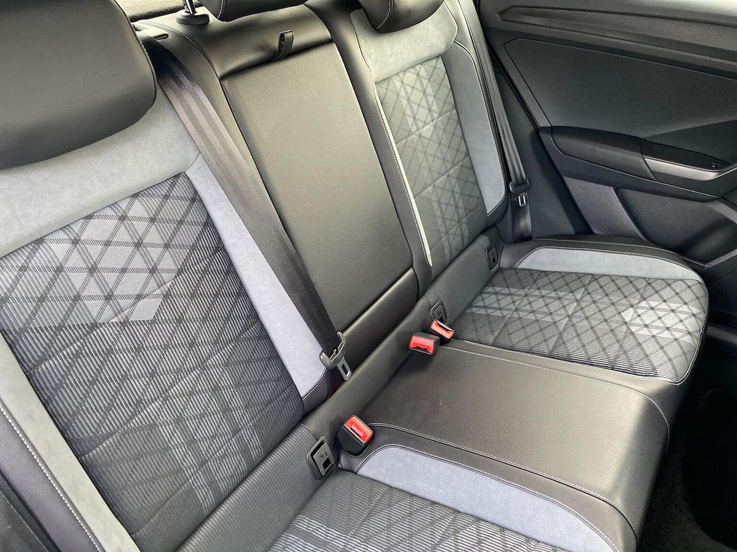 Used Volkswagen T-Roc 2022 for sale - 76571031: Photo 16