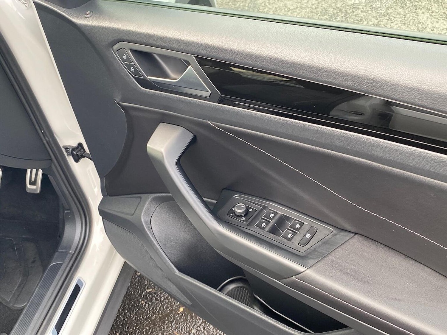 Used Volkswagen T-Roc 2022 for sale - 76571031: Photo 21