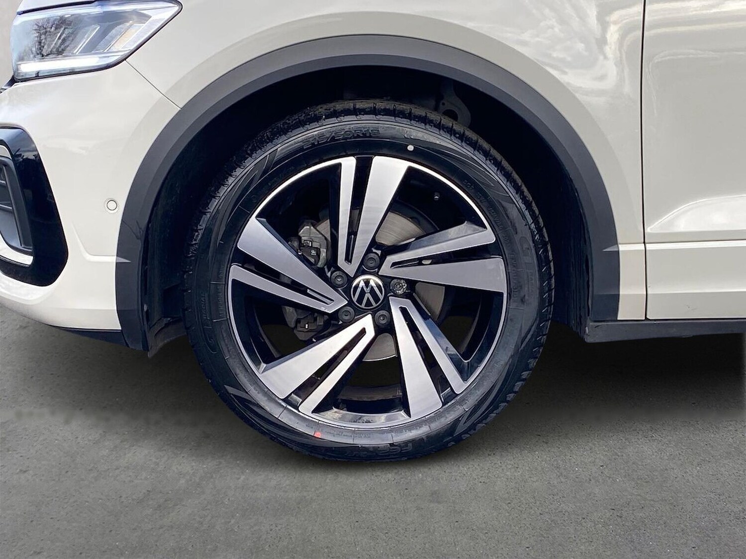 Used Volkswagen T-Roc 2022 for sale - 76571031: Photo 6