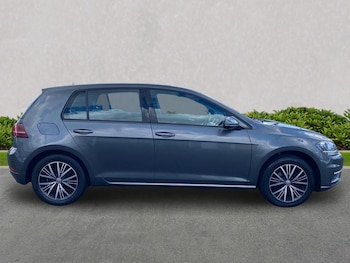 Used Volkswagen Golf 2018 for sale - 78379671: Photo