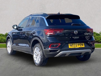 Used Volkswagen T-Roc 2022 for sale - 76187049: Photo 2