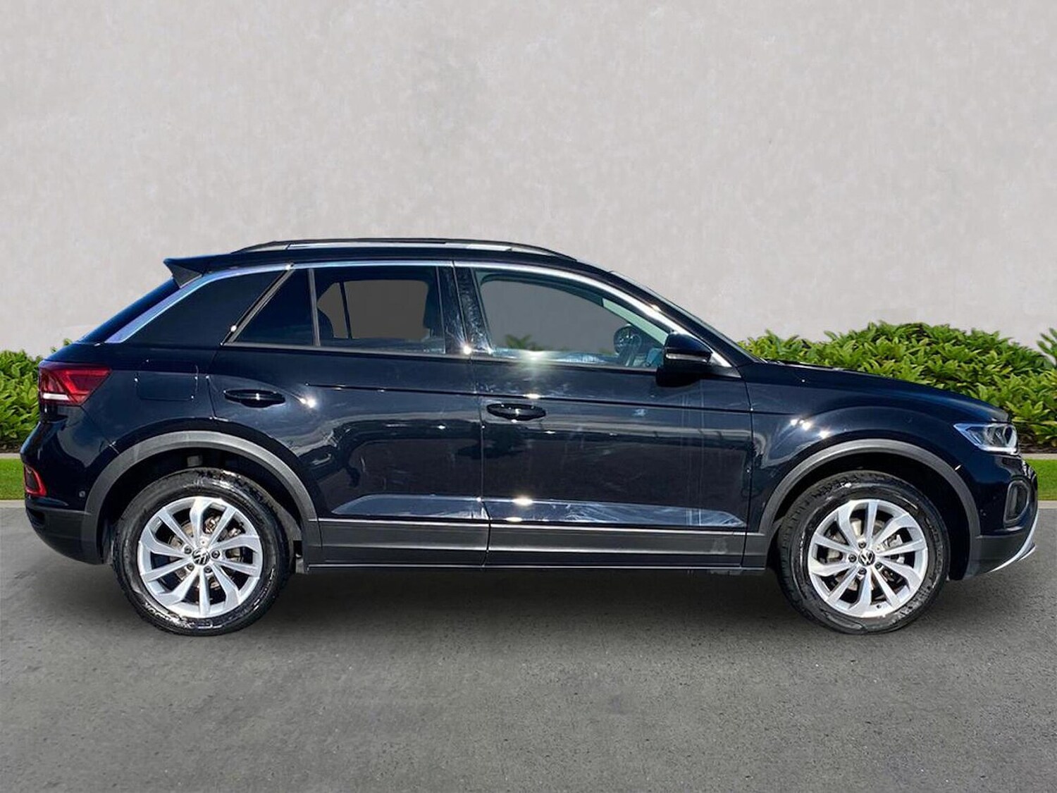 Used Volkswagen T-Roc 2022 for sale - 76187049: Photo 3