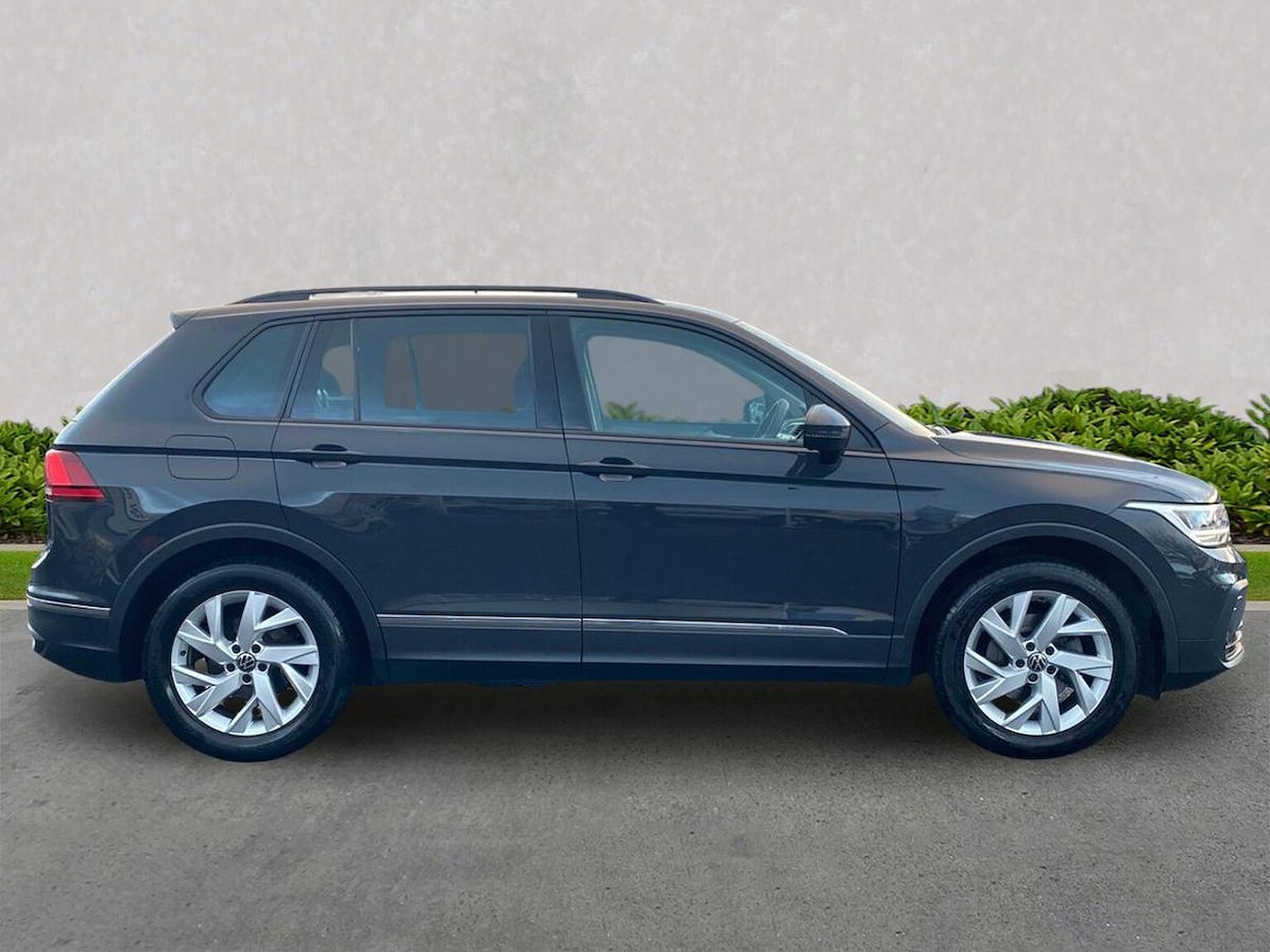 Used Volkswagen Tiguan 2021 for sale - 76986988: Photo 3