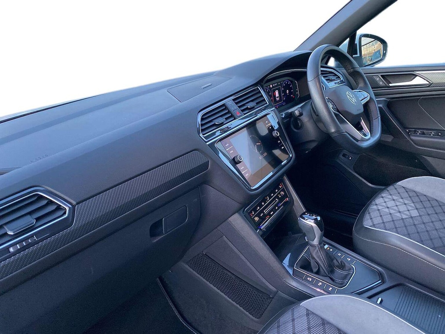 Used Volkswagen Tiguan Allspace 2023 for sale - 76785235: Photo 7