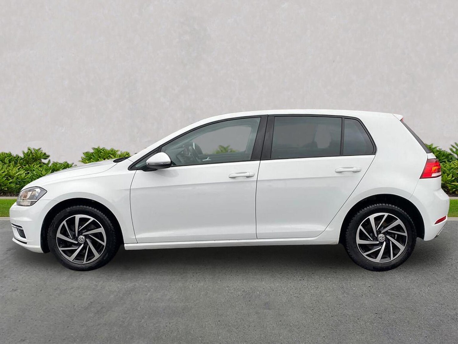 Used Volkswagen Golf 2019 for sale - 77034662: Photo 19