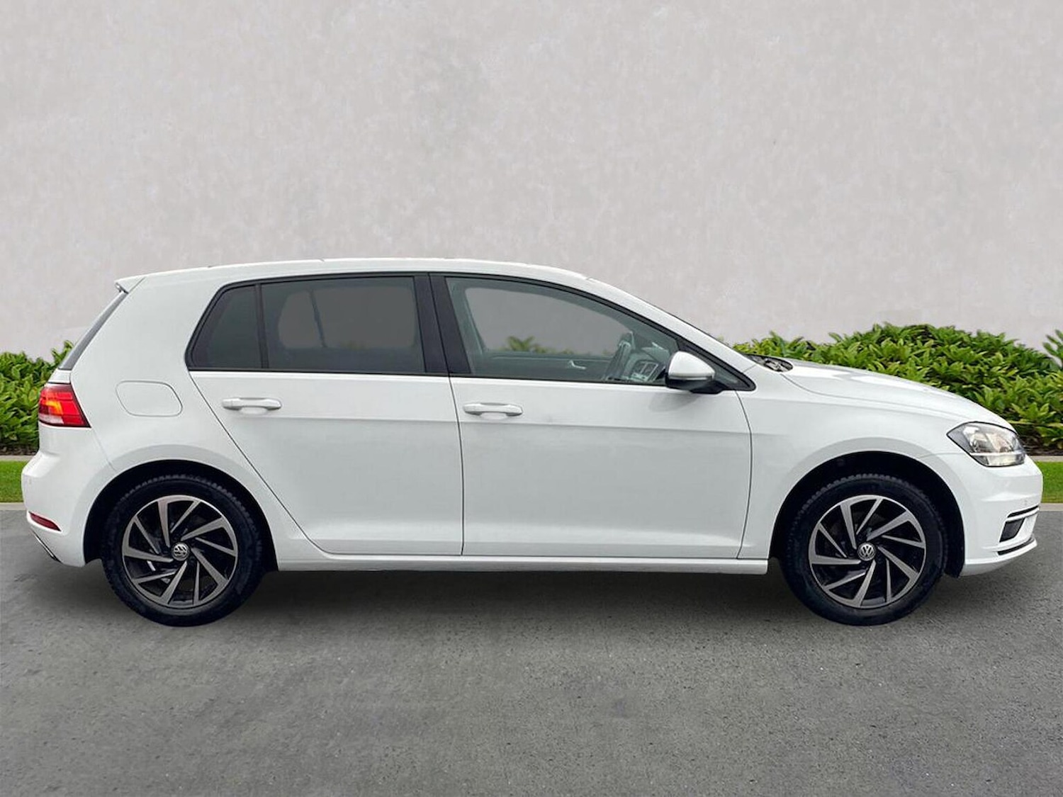 Used Volkswagen Golf 2019 for sale - 77034662: Photo 3