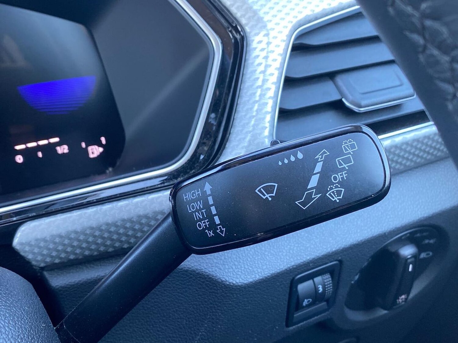 Used Volkswagen T-Cross 2024 for sale - 78194901: Photo 26