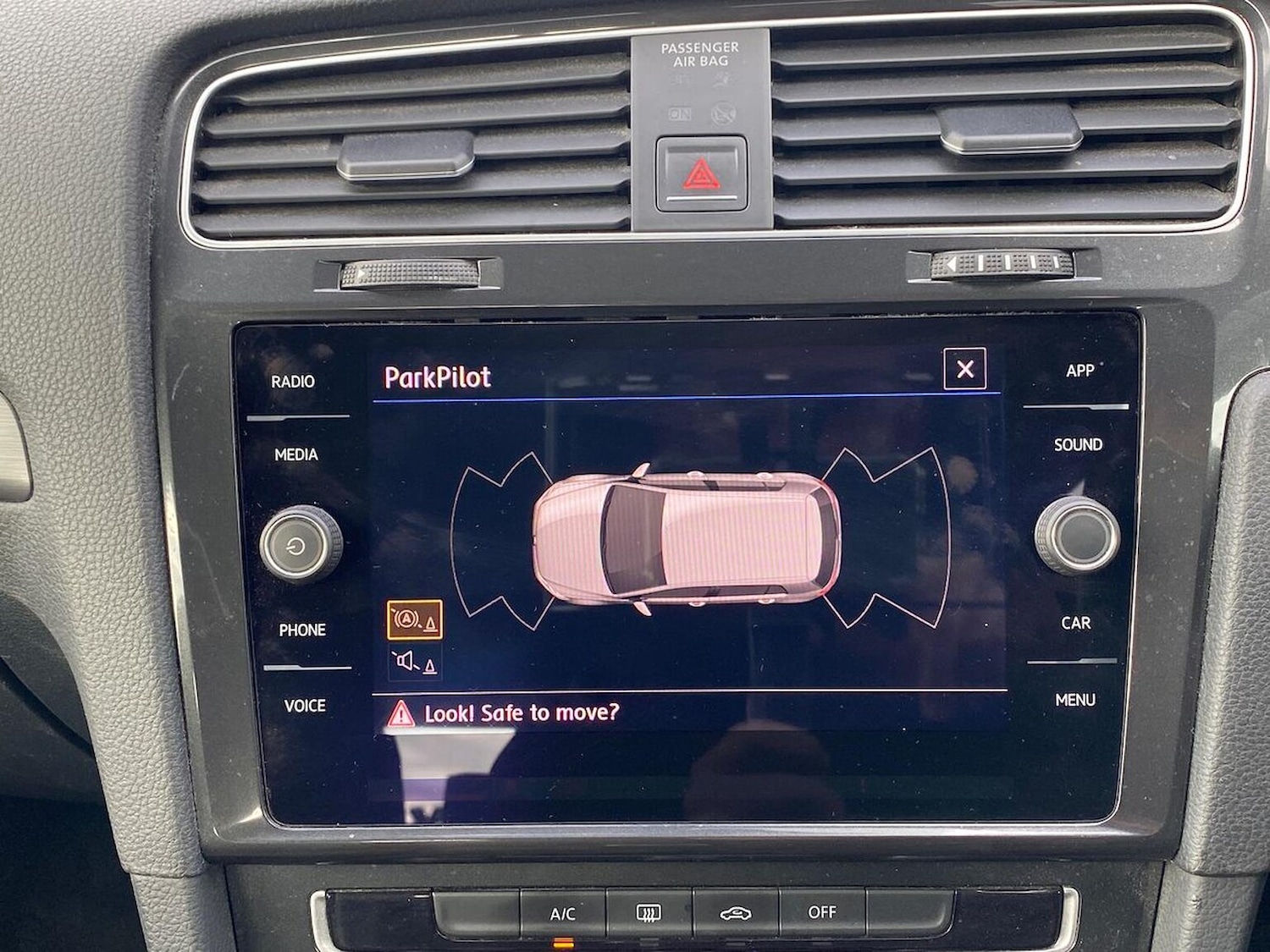 Used Volkswagen Golf 2018 for sale - 76165018: Photo 23