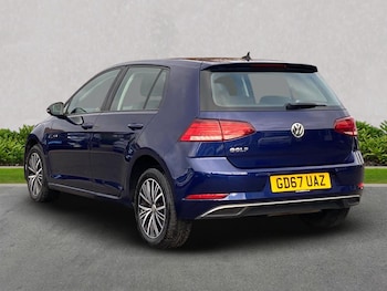 Used Volkswagen Golf 2018 for sale - 76165018: Photo 2
