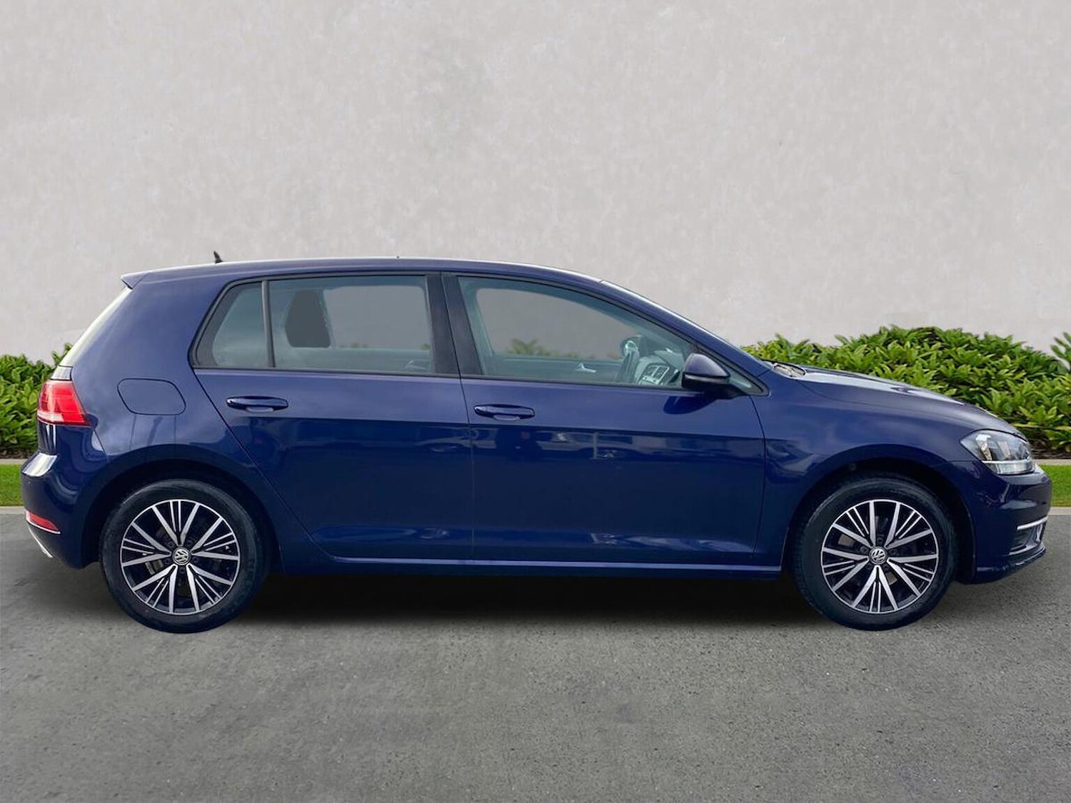 Used Volkswagen Golf 2018 for sale - 76165018: Photo 3
