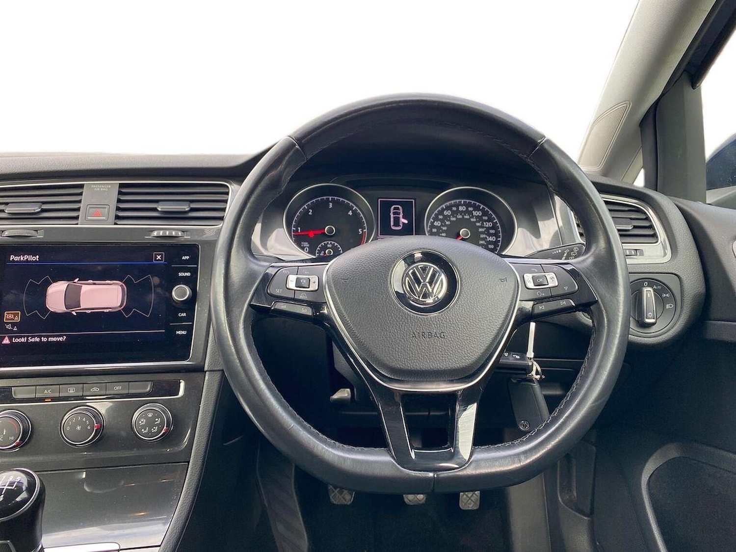 Used Volkswagen Golf 2018 for sale - 76165018: Photo 9