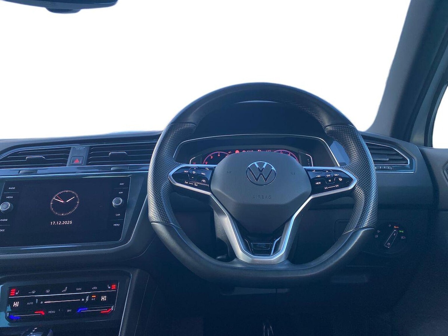 Used Volkswagen Tiguan 2023 for sale - 76986989: Photo 9