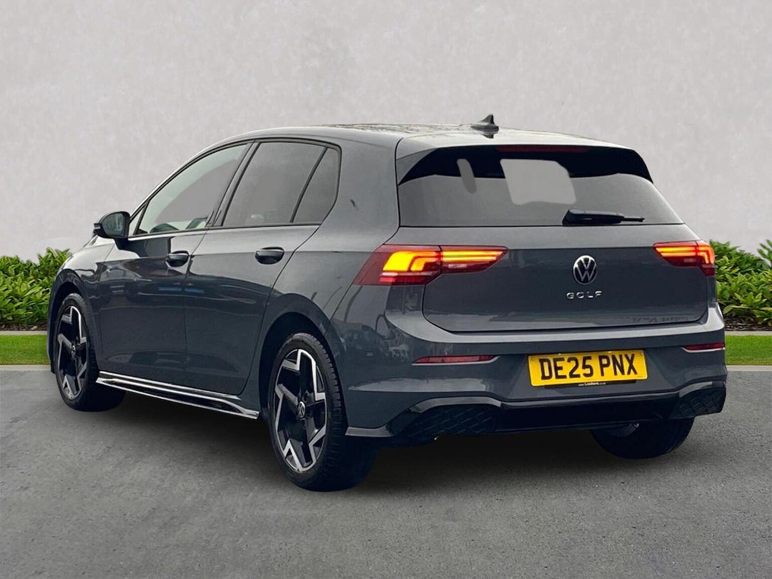 Used Volkswagen Golf 2025 for sale - 76986996: Photo 2