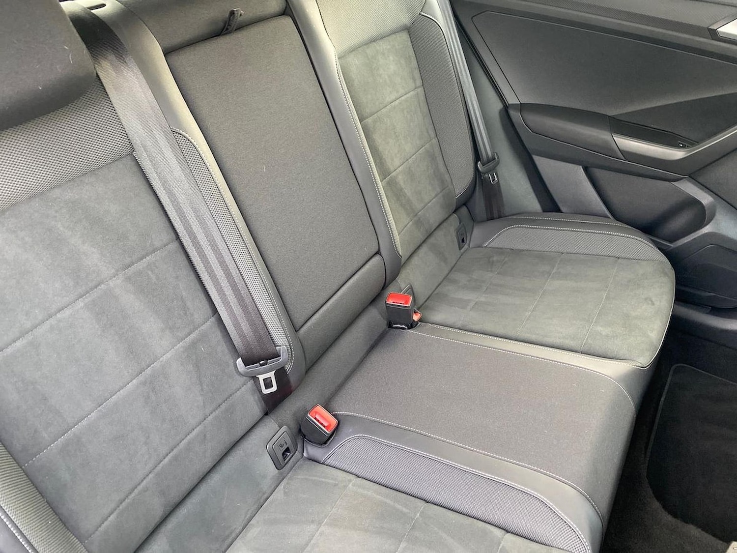 Used Volkswagen T-Roc 2023 for sale - 76492360: Photo 16