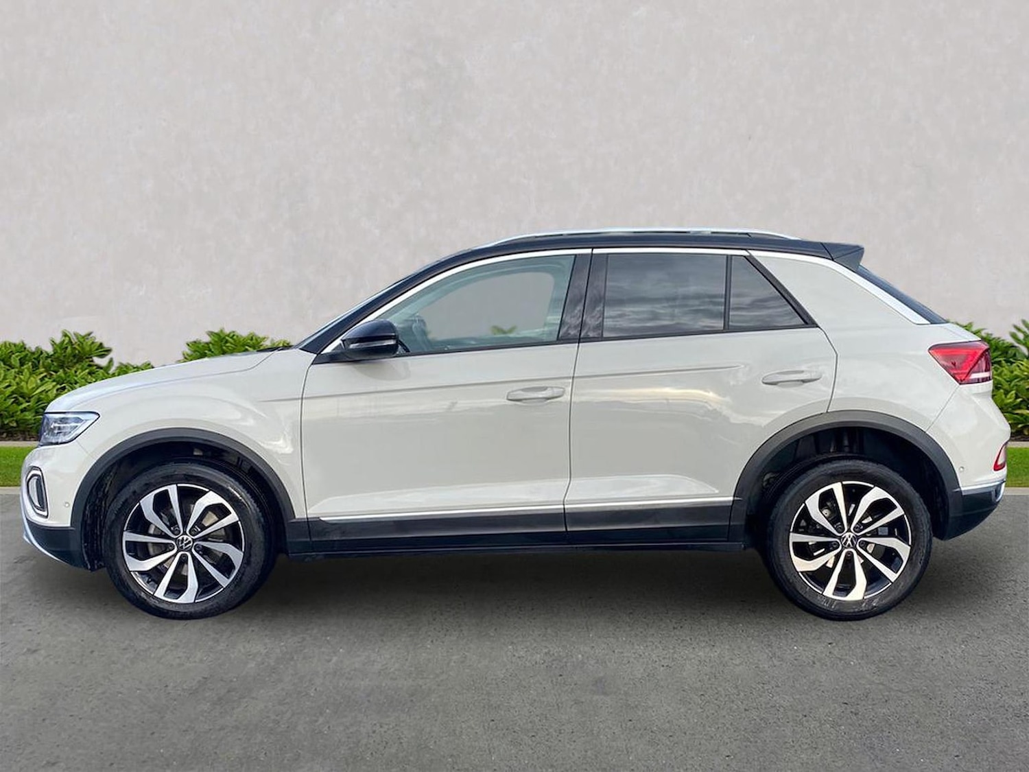 Used Volkswagen T-Roc 2023 for sale - 76492360: Photo 19