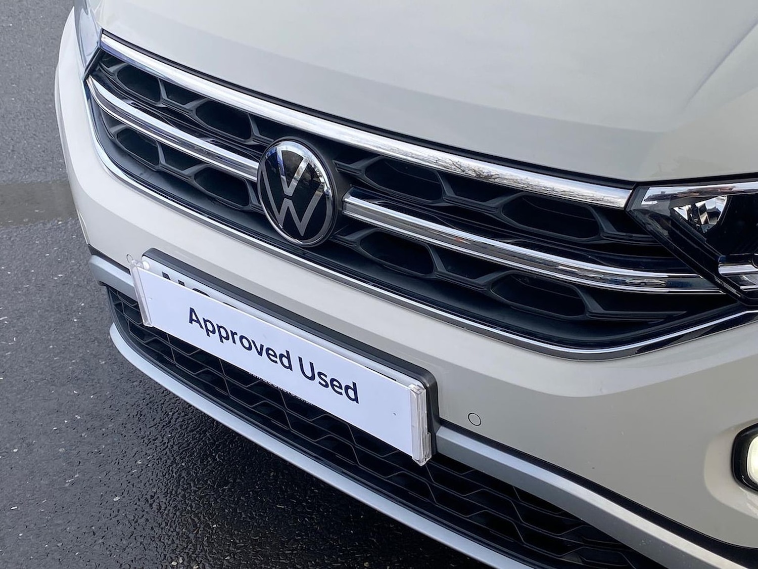 Used Volkswagen T-Roc 2023 for sale - 76492360: Photo 32