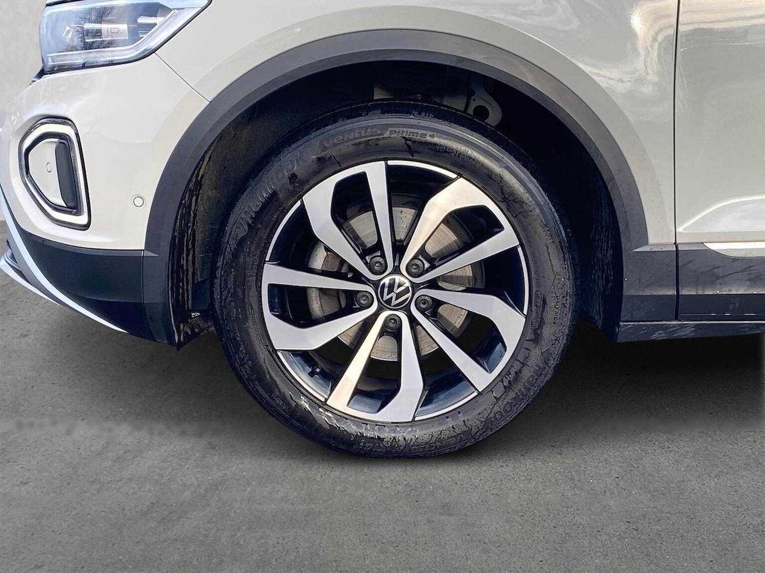 Used Volkswagen T-Roc 2023 for sale - 76492360: Photo 6