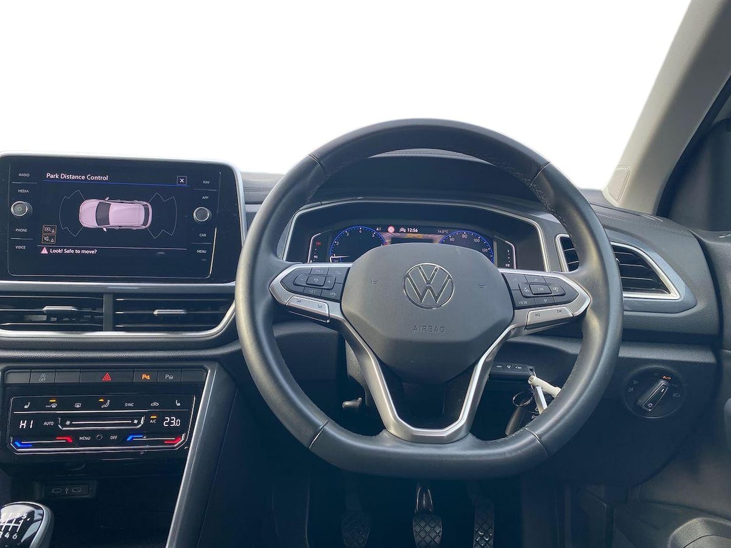 Used Volkswagen T-Roc 2023 for sale - 76492360: Photo 9