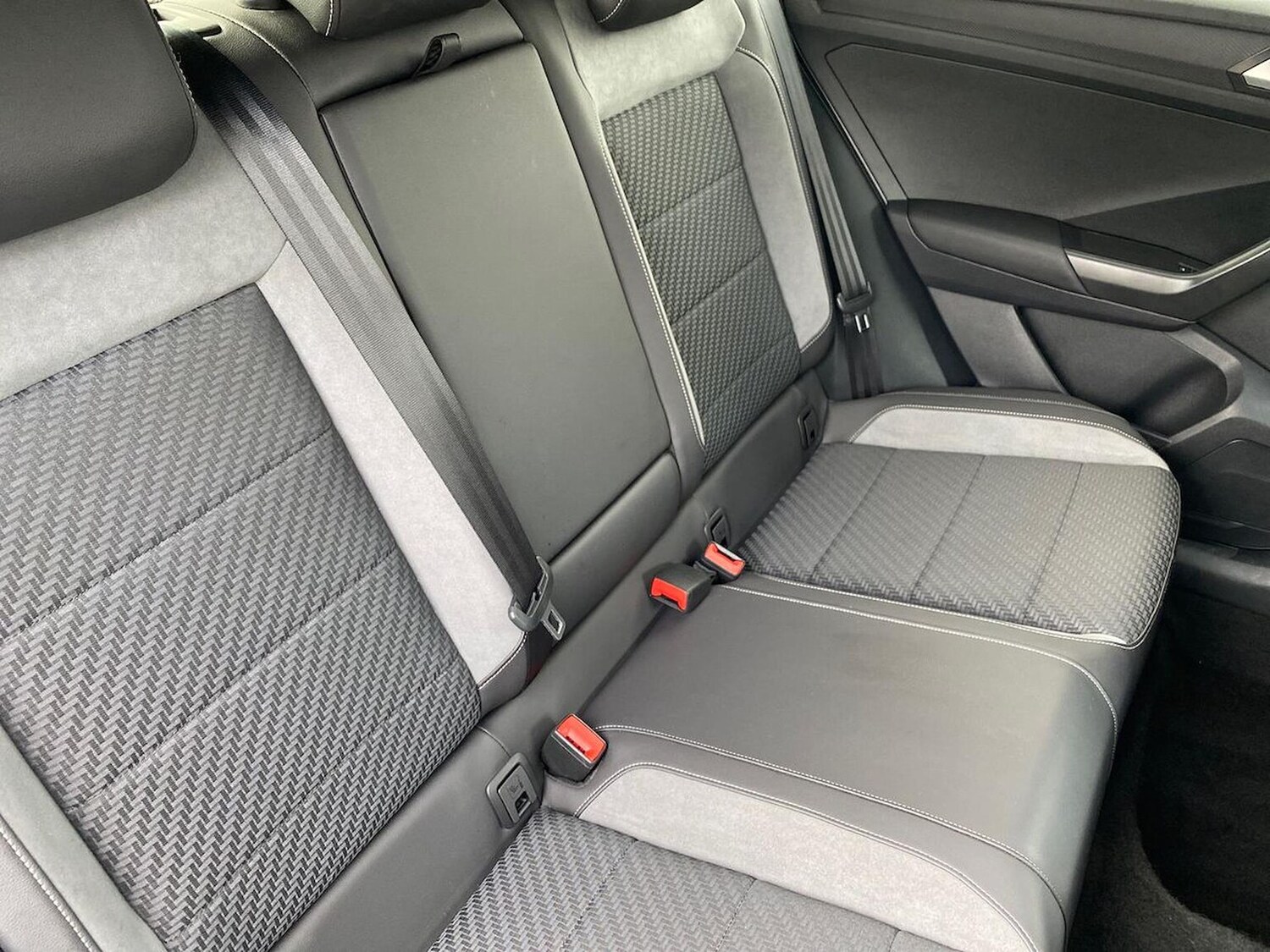 Used Volkswagen T-Roc 2021 for sale - 76011094: Photo 16