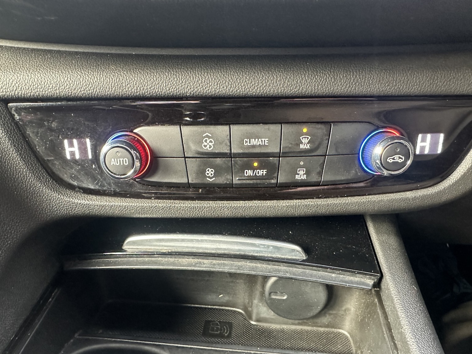 Used Vauxhall Insignia 2019 for sale - 77303680: Photo 15