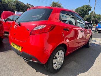 Used Mazda Mazda2 2010 for sale - 75608234: Photo