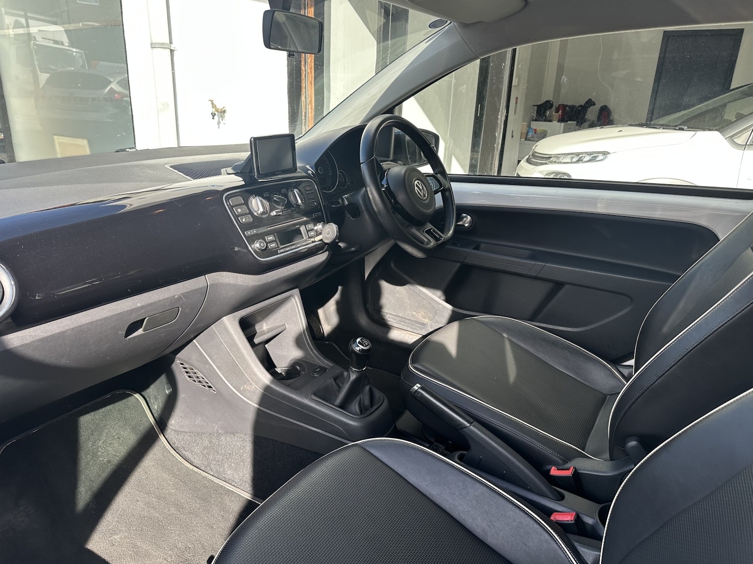 Used Volkswagen up! 2013 for sale - 77656221: Photo 10