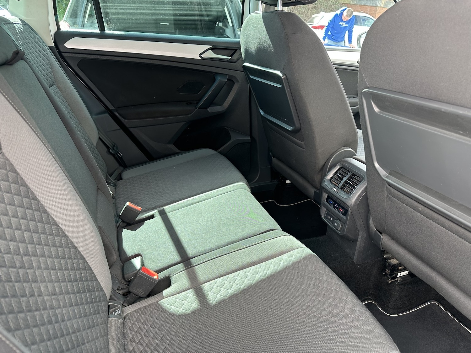 Used Volkswagen Tiguan 2018 for sale - 78057052: Photo 11