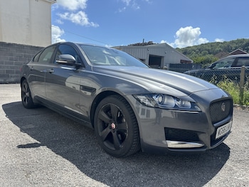 Used Jaguar XF 2016 for sale - 78852639: Photo