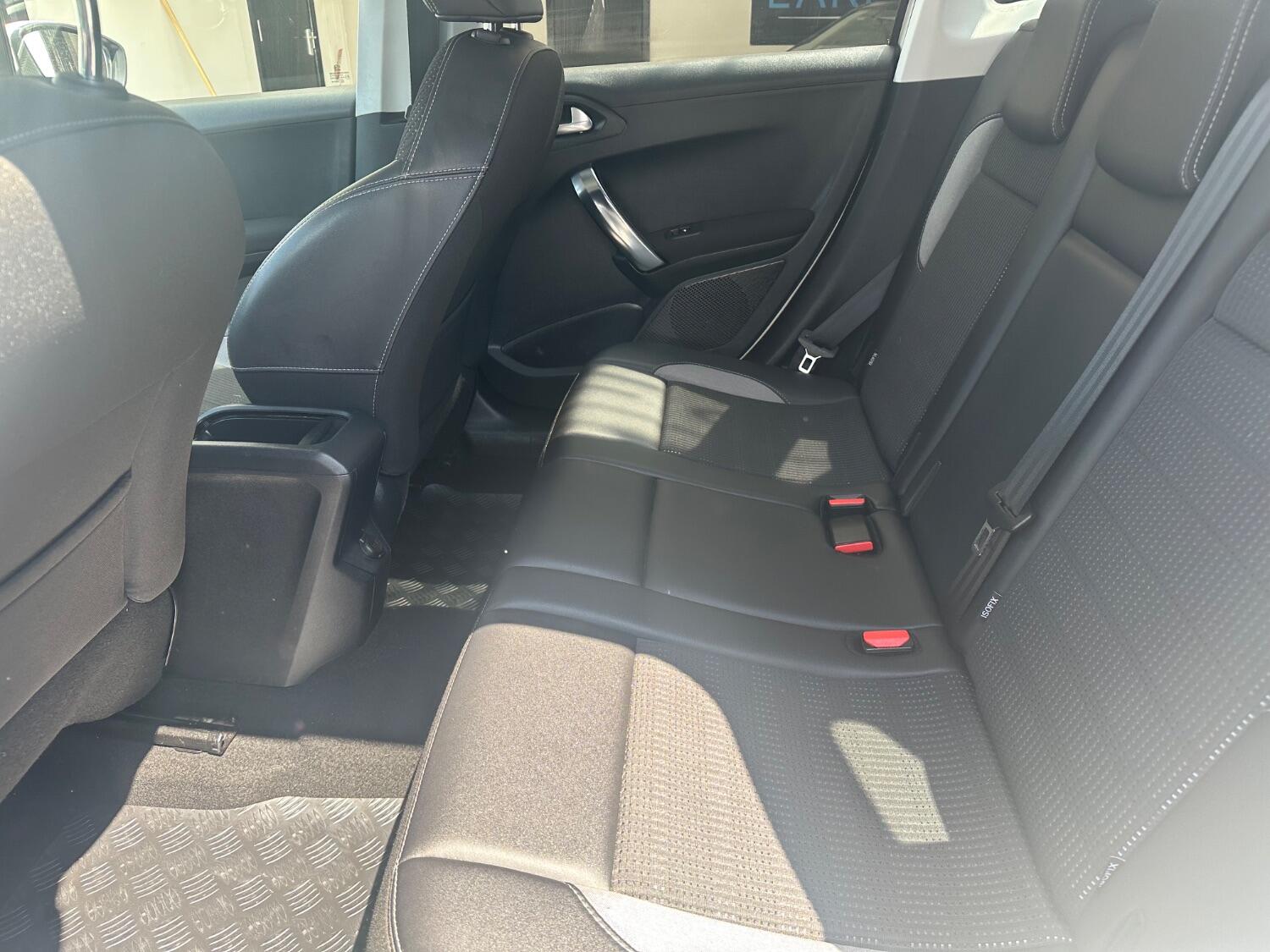 Used Peugeot 2008 2016 for sale - 77303785: Photo 11