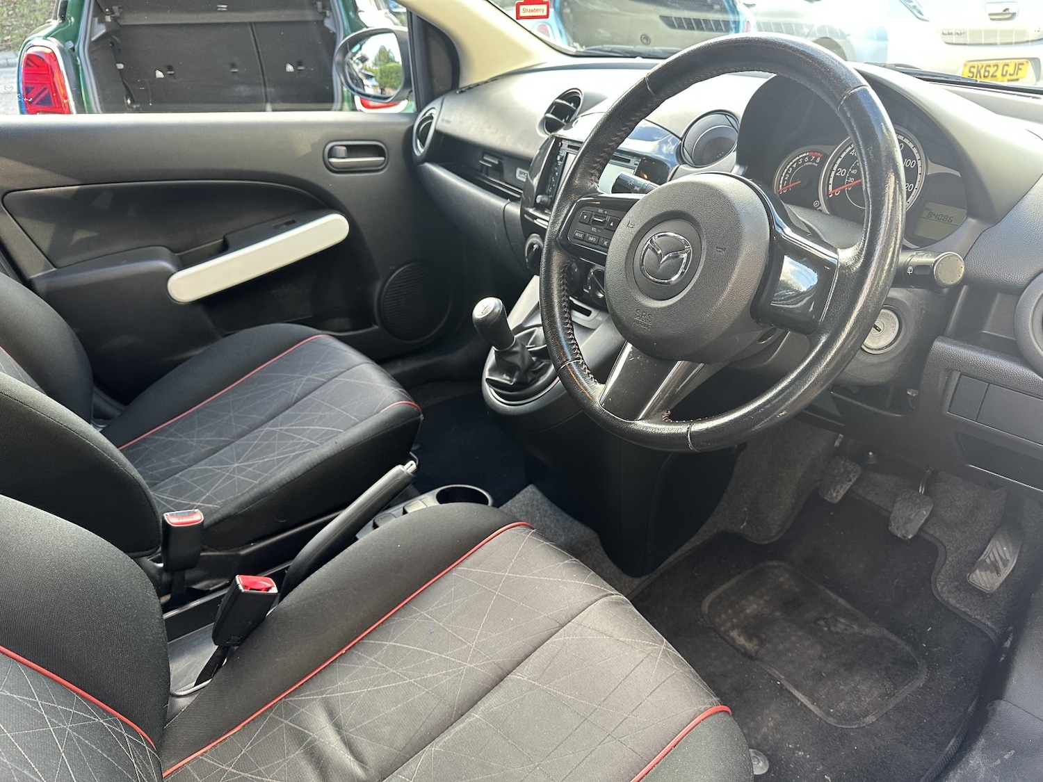 Used Mazda Mazda2 2014 for sale - 76643401: Photo 10