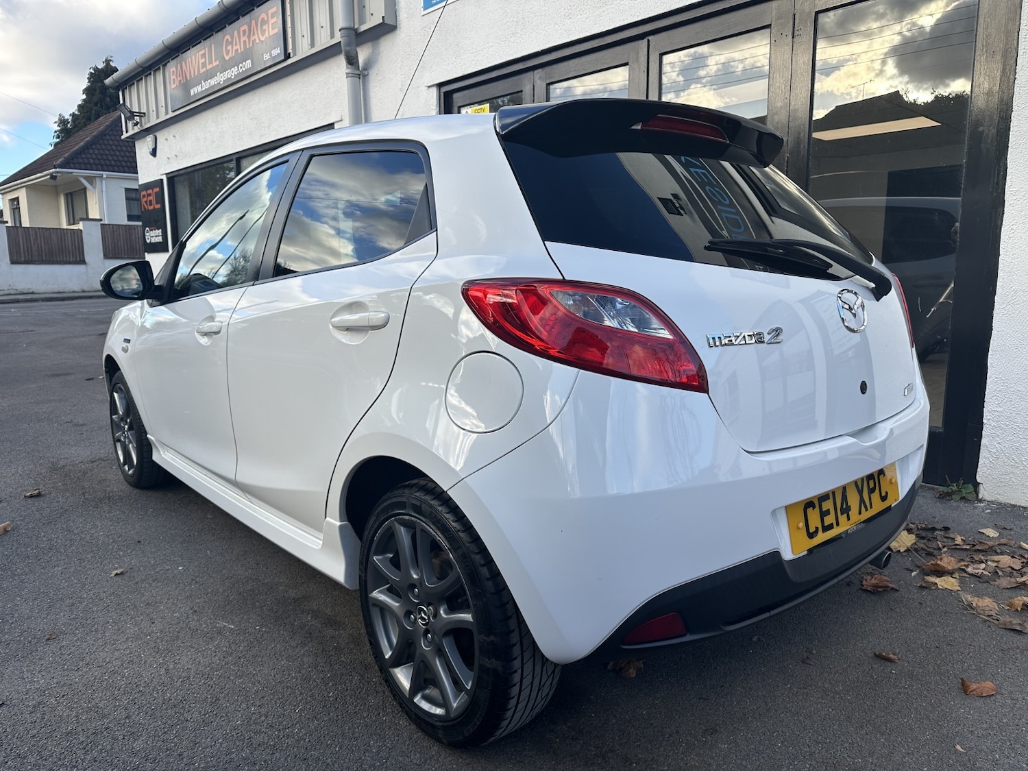 Used Mazda Mazda2 2014 for sale - 76643401: Photo 6